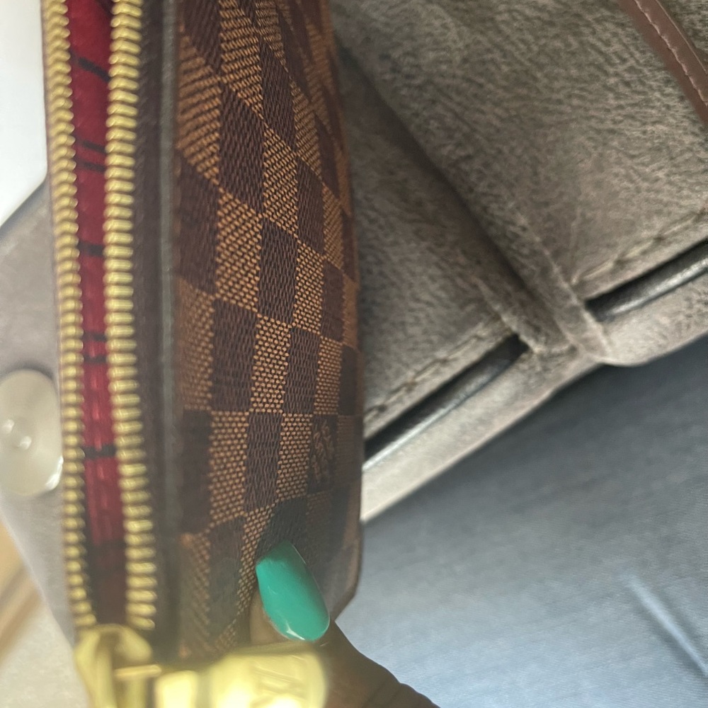 Louis Vuitton clutch - Picture 3 of 5